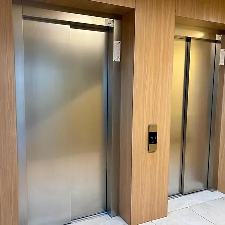 Διαμέρισμα Quiet & Spacious Panoramic Apartment Βουκουρέστι