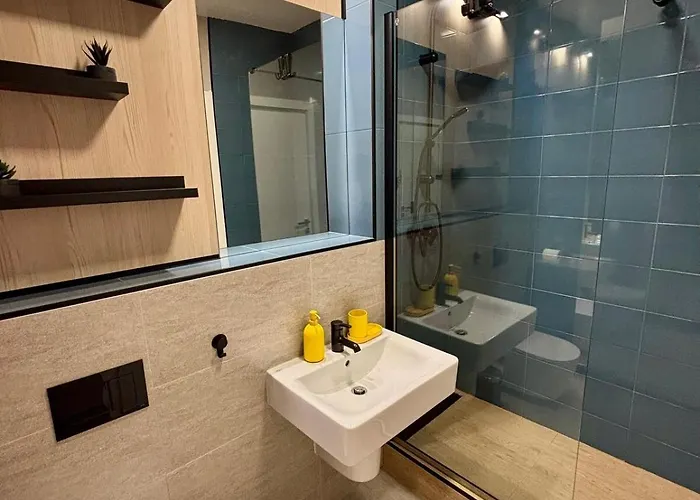 Quiet & Spacious Panoramic Apartment Διαμέρισμα