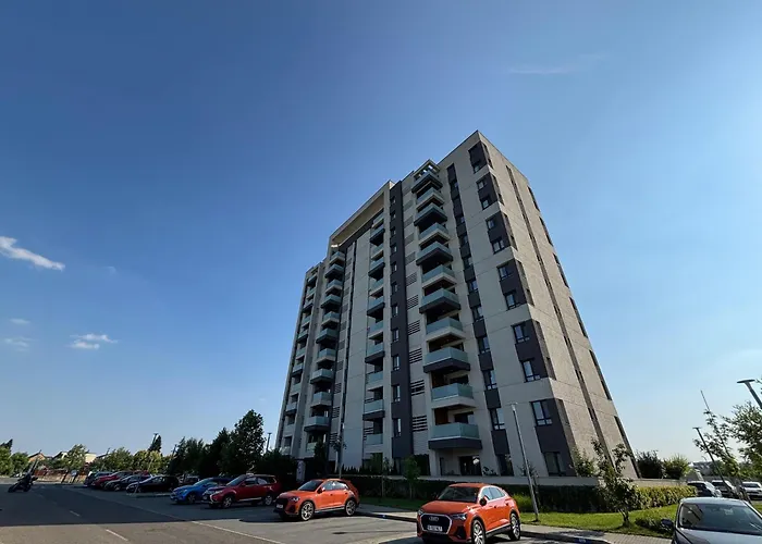 Quiet & Spacious Panoramic Apartment *