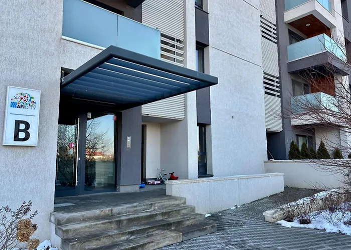 Quiet & Spacious Panoramic Apartment *